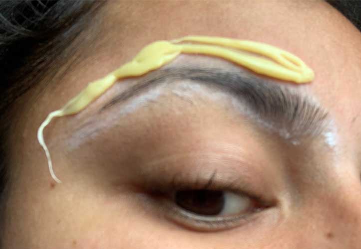 How To Wax Your Eyebrows At Home Without Wax Strips